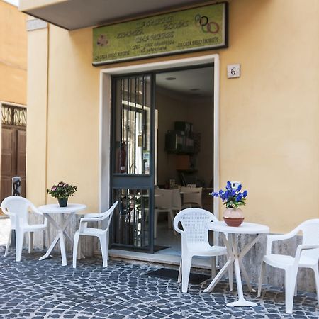 ホテル La Casa Degli Artisti 1 ネットゥーノ エクステリア 写真