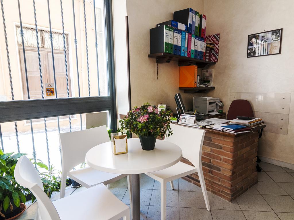 ホテル La Casa Degli Artisti 1 ネットゥーノ エクステリア 写真
